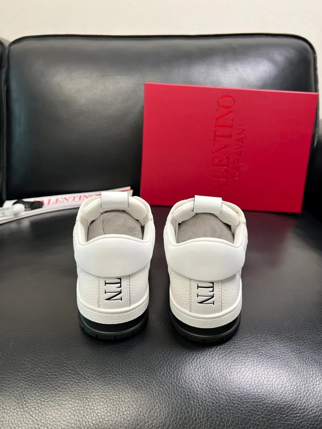 Men's shoes 💰660 VALENTINO High quality top craftsmanship Valentino, sports sneakers counter synchronization, uppers imported from Italy, high-quality splicing colorful complex crafts, imported cowhide lining soft and comfortable, soles: original soles specially provided by the original factory, T men's shoes 💰U exclusive movable molded soles super comfortable, original factory and single goods, welcome to compare, couple size 39-44 (customized 45)